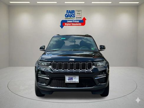 New 2025 Jeep Grand Cherokee Limited w/ Luxury Tech Group II AWD/4WD image 4