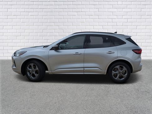 Used 2023 Ford Escape ST-Line image 2
