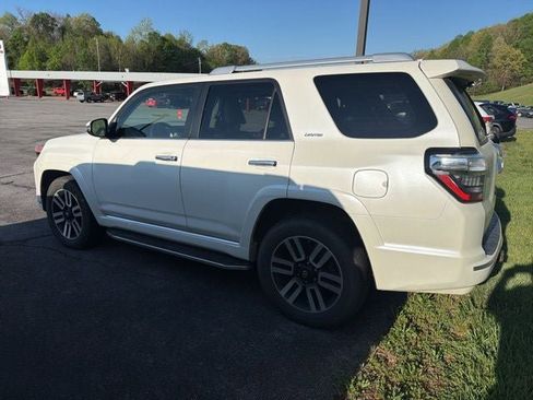 Used 2017 Toyota 4Runner Limited image 4