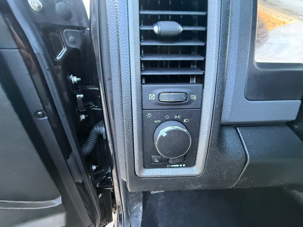 Used 2018 RAM 1500 Tradesman w/ Power & Remote Entry Group RWD image 18