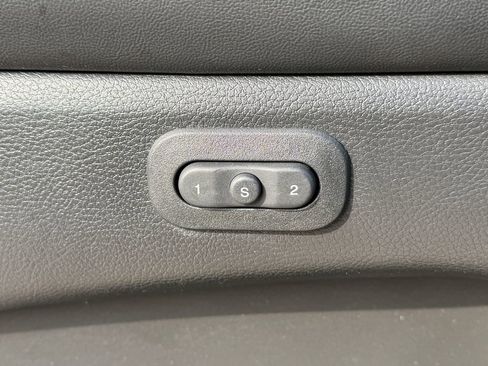 Used 2022 Jeep Grand Cherokee Limited image 17