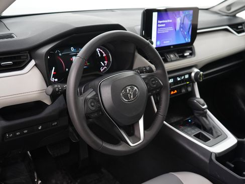 Used 2025 Toyota RAV4 XLE Premium w/ Weather Package AWD/4WD image 21