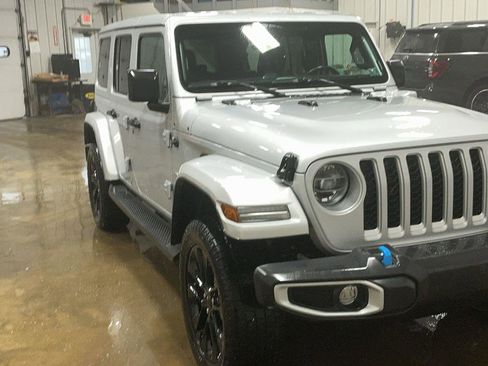 Used 2022 Jeep Wrangler Unlimited Sahara w/ Cold Weather Group image 2