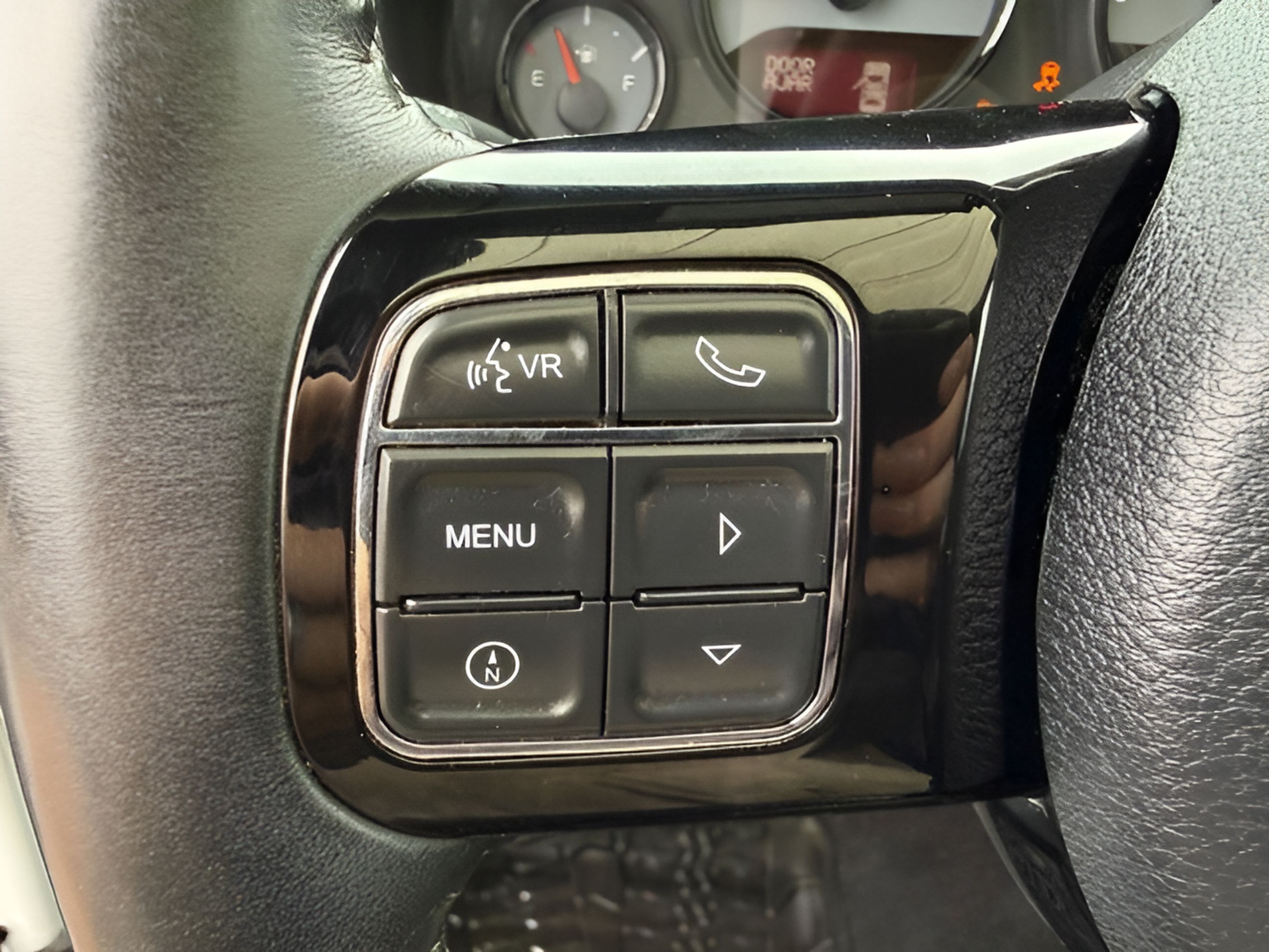 Used 2017 Jeep Wrangler Unlimited Sahara AWD/4WD image 18