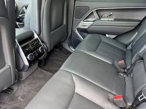 Used 2023 Land Rover Range Rover SE AWD/4WD image 12