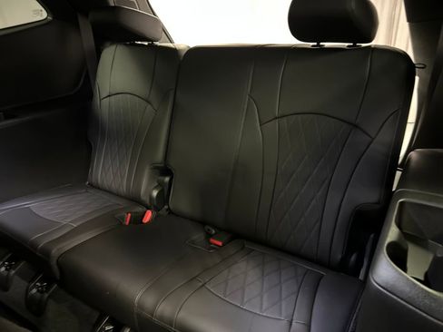 Used 2024 Buick Enclave Avenir w/ Avenir Technology Package AWD/4WD image 25