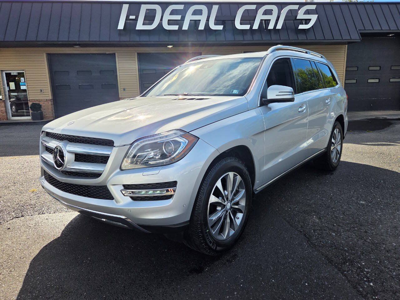 Used 2014 Mercedes-Benz GL 350 BlueTEC 4MATIC image 1