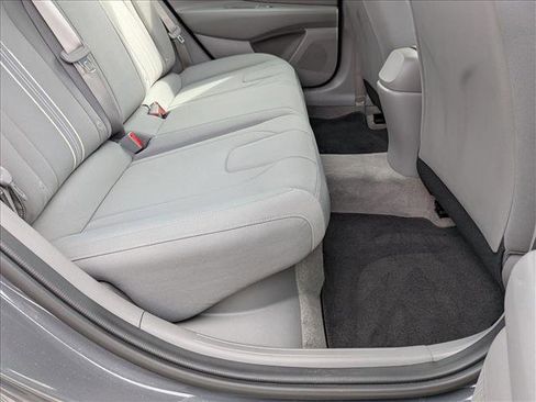 Used 2023 Hyundai Elantra Blue image 20