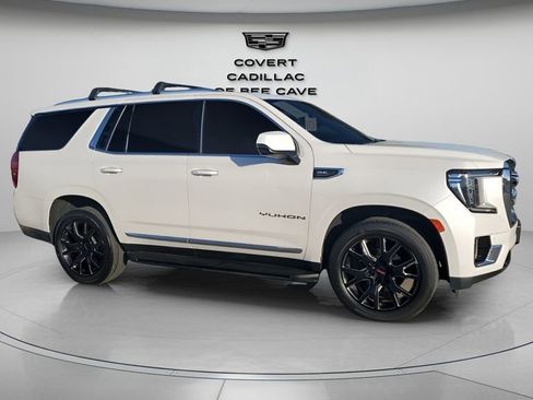 Used 2021 GMC Yukon SLT w/ SLT Premium Package image 12