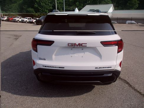 Used 2025 GMC Terrain Elevation w/ Black Edition AWD/4WD image 5