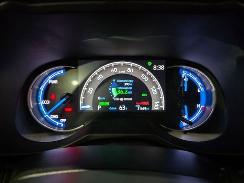 Used 2025 Toyota RAV4 XLE image 17