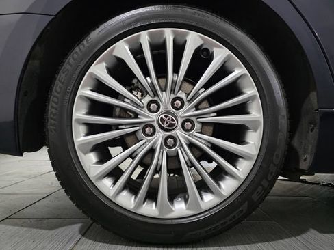 Used 2022 Toyota Avalon Limited w/ Advanced Safety Package FWD image 25