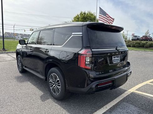New 2025 Nissan Armada SL w/ Captain's Chari Seat Package image 5
