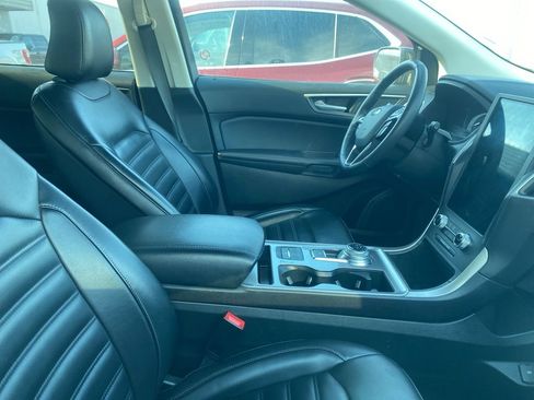 Used 2024 Ford Edge SEL image 8