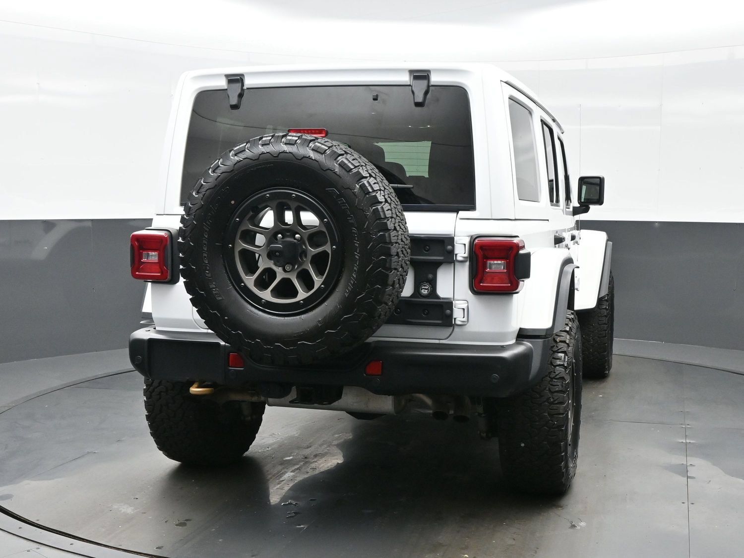 Used 2023 Jeep Wrangler Unlimited Rubicon 392 w/ Xtreme Recon 35" Tire Package AWD/4WD image 7