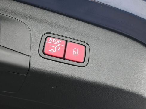 Used 2024 Mercedes-Benz GLE 450e 4MATIC image 54