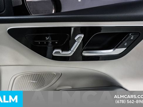 Used 2023 Mercedes-Benz C 300 Sedan w/ Exclusive Trim Package image 38