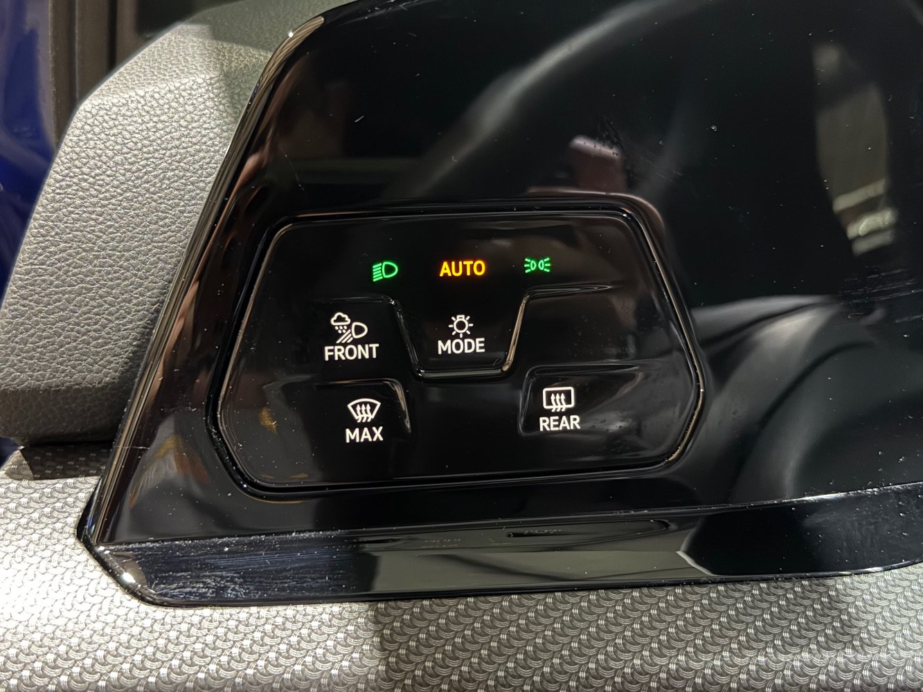 Used 2024 Volkswagen Golf R AWD/4WD image 36