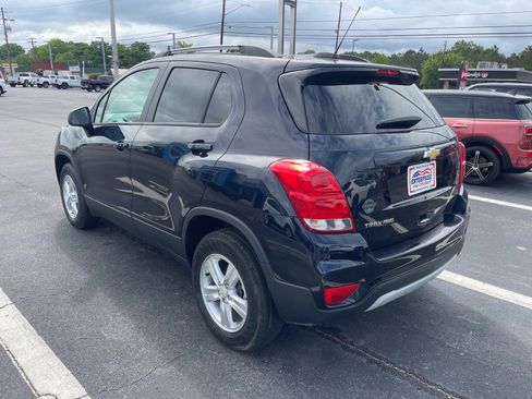Used 2022 Chevrolet Trax LT w/ LT Convenience Package AWD/4WD image 13