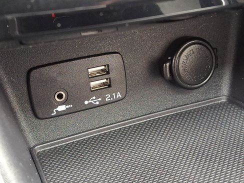 Used 2022 Subaru Forester Limited w/ Popular Package #3 image 25