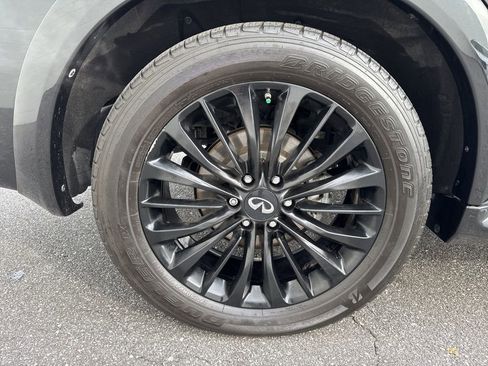 Used 2021 INFINITI QX80 Sensory w/ All-Season Package image 9