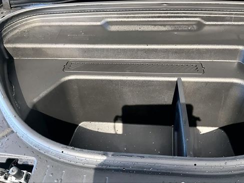 Used 2025 Audi Q6 e-tron Premium w/ Convenience Package image 32