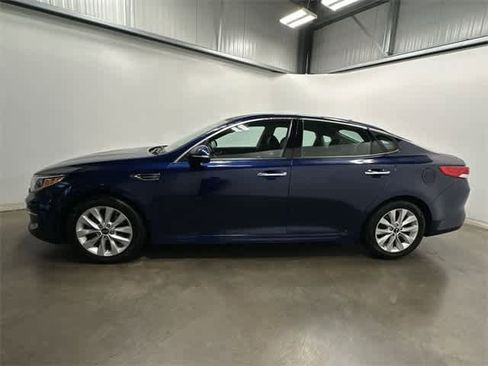 Used 2018 Kia Optima EX image 2