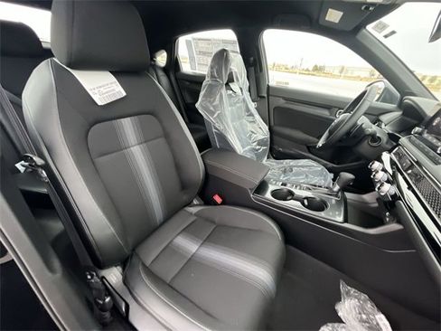 Used 2023 Honda Civic Sport image 32