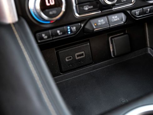 Used 2021 GMC Yukon XL SLT image 25