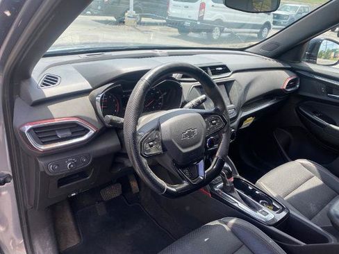 Used 2022 Chevrolet TrailBlazer RS FWD image 12