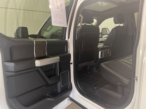 Used 2020 Ford F250 Lariat w/ Lariat Ultimate Package image 22