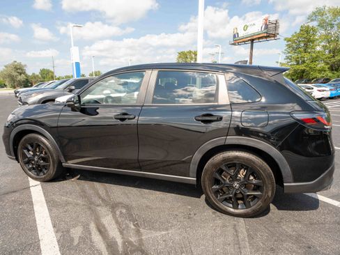 Used 2024 Honda HR-V Sport image 4