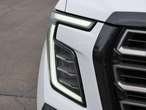 New 2026 GMC Yukon AT4 Ultimate AWD/4WD image 4