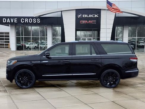 Used 2023 Lincoln Navigator L Reserve image 8