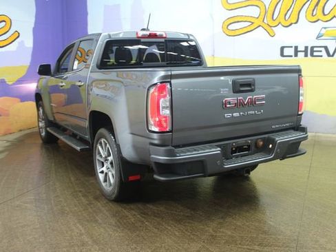 Used 2022 GMC Canyon Denali image 6