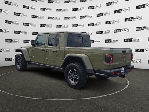 Certified 2025 Jeep Gladiator Mojave AWD/4WD image 4