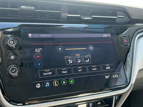 Used 2022 Chevrolet Bolt EUV Premier w/ Sun & Sound Package image 26