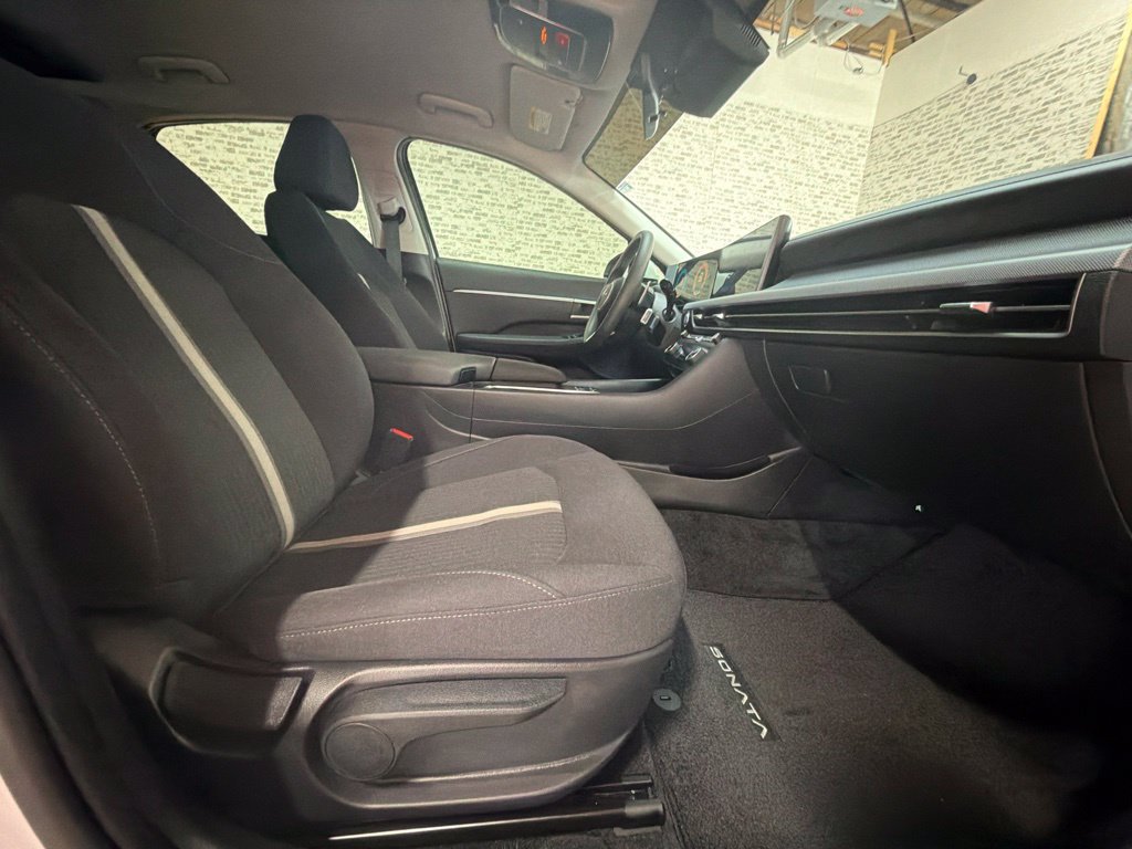 Certified 2025 Hyundai Sonata SEL FWD image 11