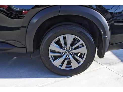 Certified 2025 Nissan Pathfinder SV FWD image 31