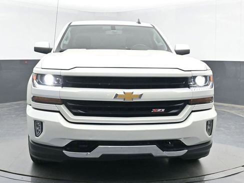 Used 2018 Chevrolet Silverado 1500 LT w/ All Star Edition image 3