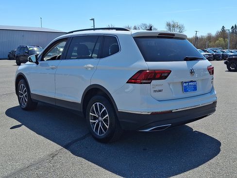 Used 2020 Volkswagen Tiguan SE w/ Panoramic Sunroof Package AWD/4WD image 4