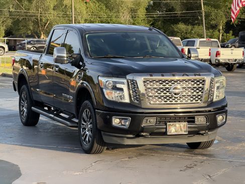Used 2016 Nissan Titan Platinum Reserve RWD image 3