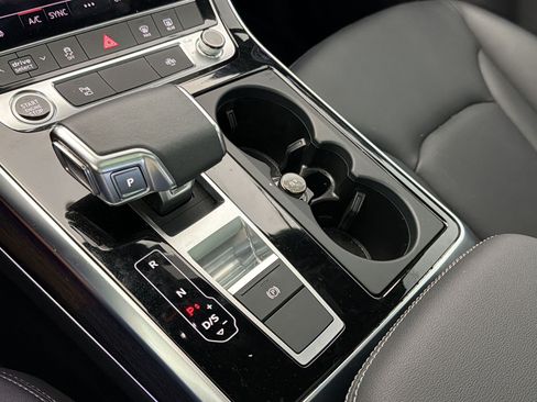 Certified 2026 Audi Q7 2.0T Premium w/ Convenience Plus Package AWD/4WD image 19
