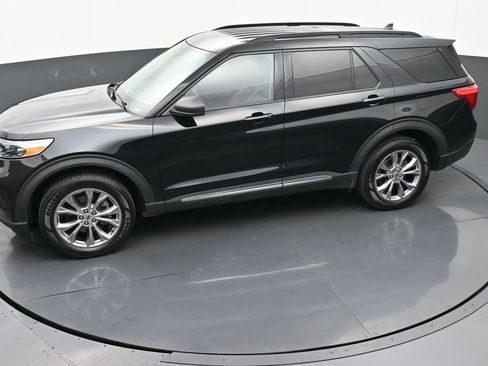 Used 2022 Ford Explorer XLT w/ Equipment Group 202A image 37