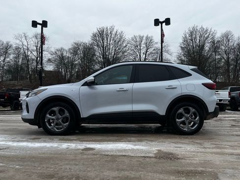 Used 2025 Ford Escape ST-Line Select image 17
