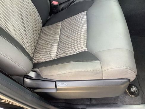 Used 2015 Toyota Tundra SR5 AWD/4WD image 17