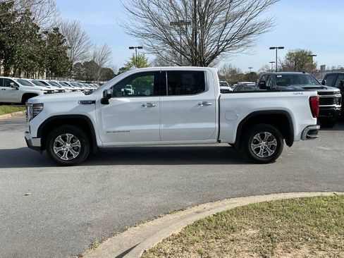 Used 2025 GMC Sierra 1500 SLT image 4
