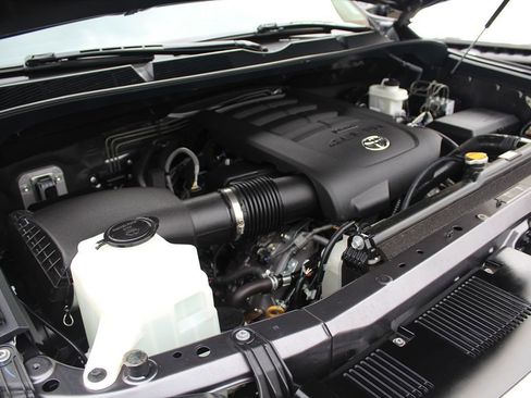 Used 2016 Toyota Tundra SR5 image 36