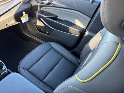 New 2026 Chevrolet Trax ACTIV w/ Driver Confidence Package image 11