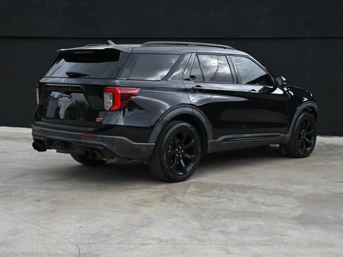 Used 2020 Ford Explorer ST w/ Premium Technology Package image 5